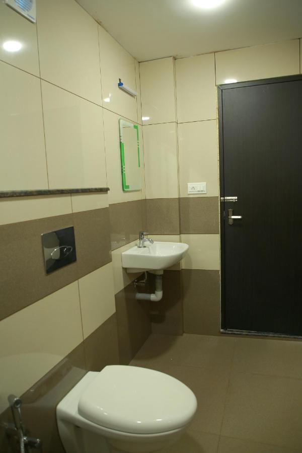 Kalathil Tourist Home Kunnamkulam 外观 照片