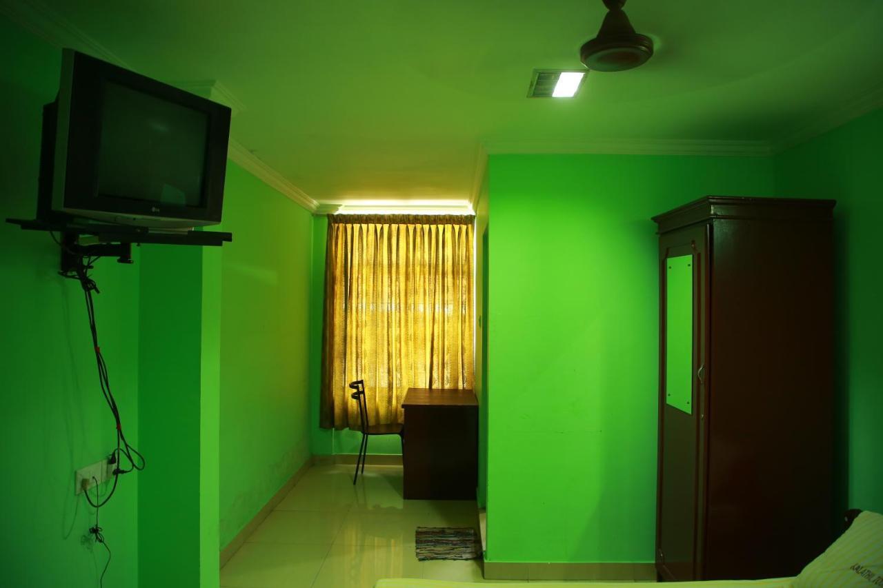 Kalathil Tourist Home Kunnamkulam 外观 照片