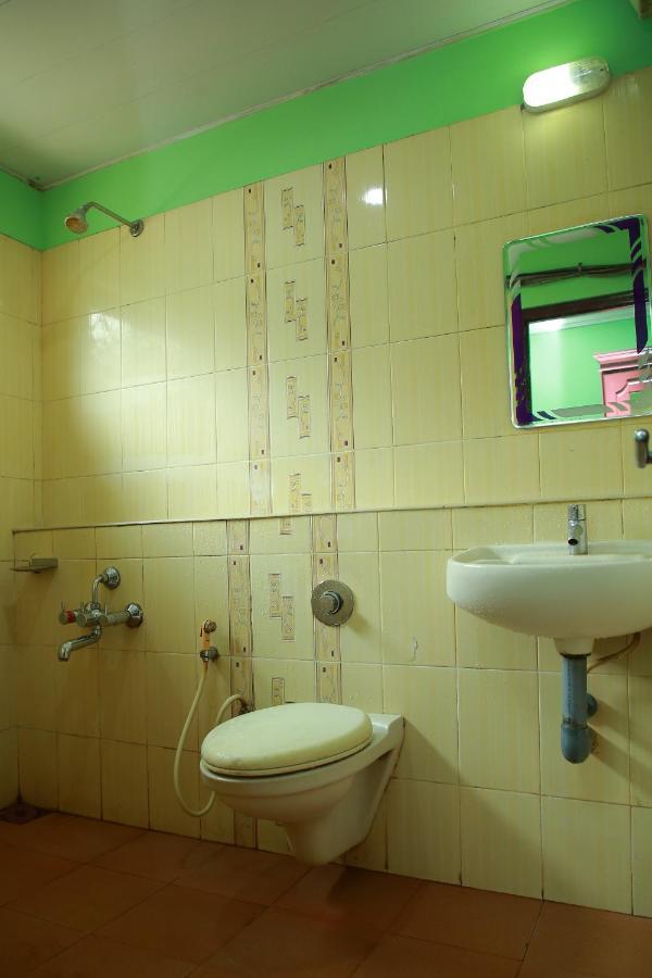 Kalathil Tourist Home Kunnamkulam 外观 照片